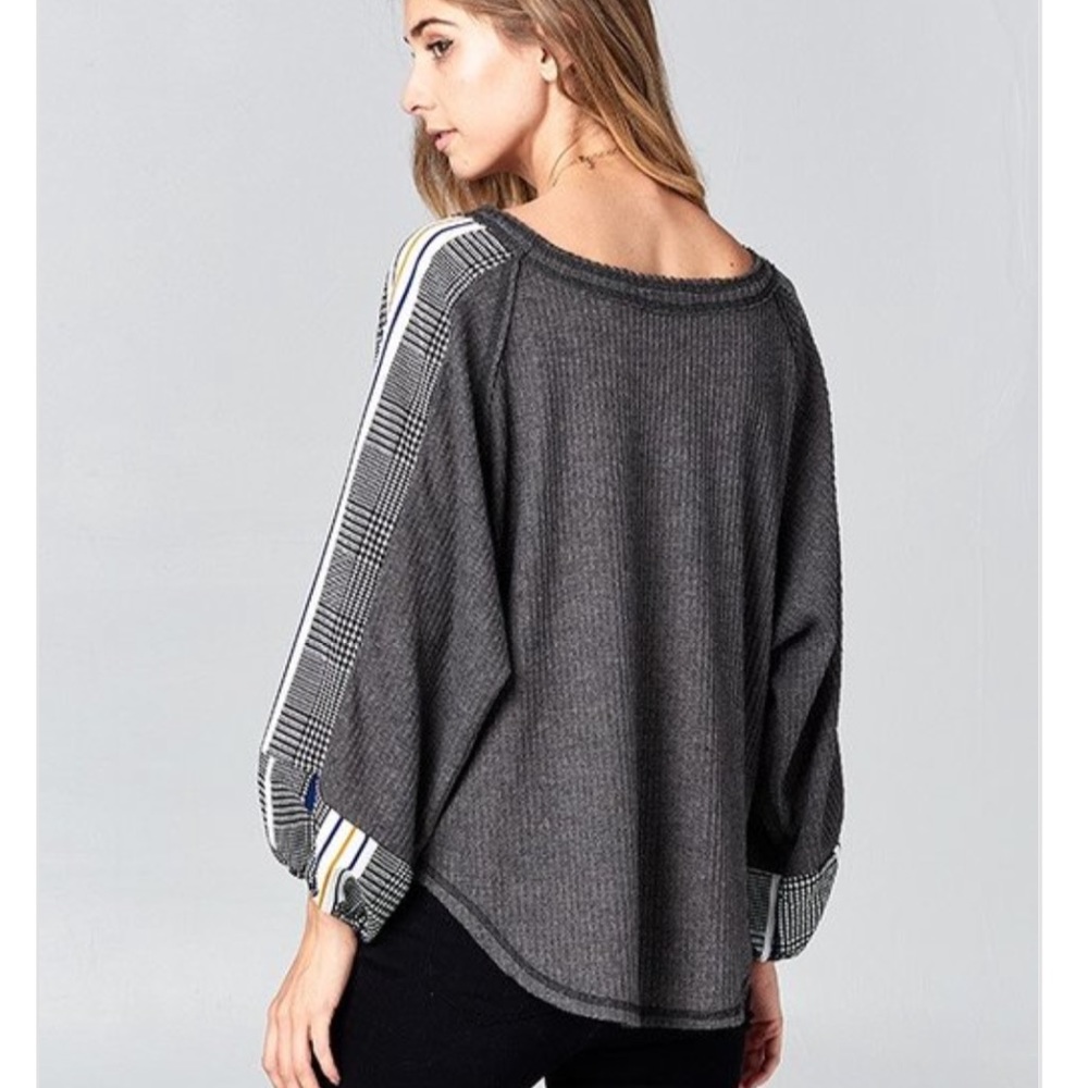 Last one Sale! 🛑 V neck waffle knit thermal - Picture 4 of 5